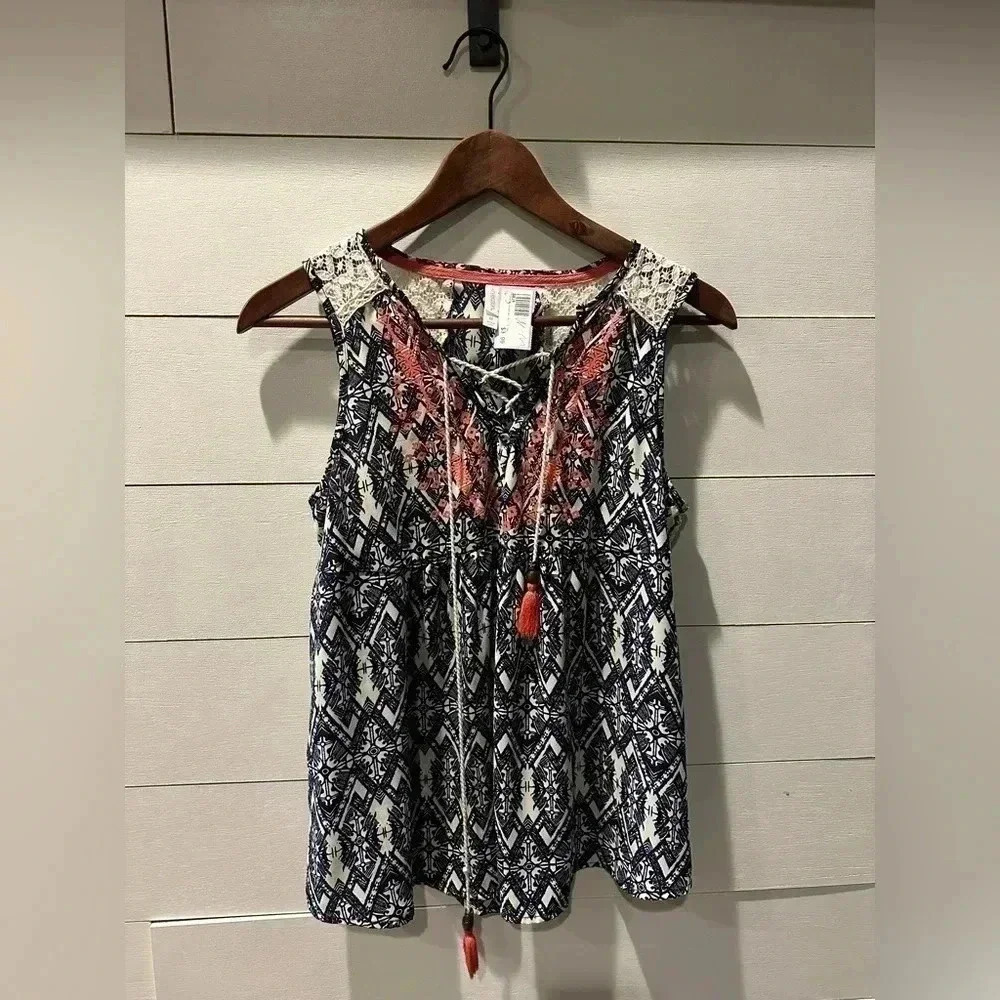 Exhilaration embroidered tank- medium
